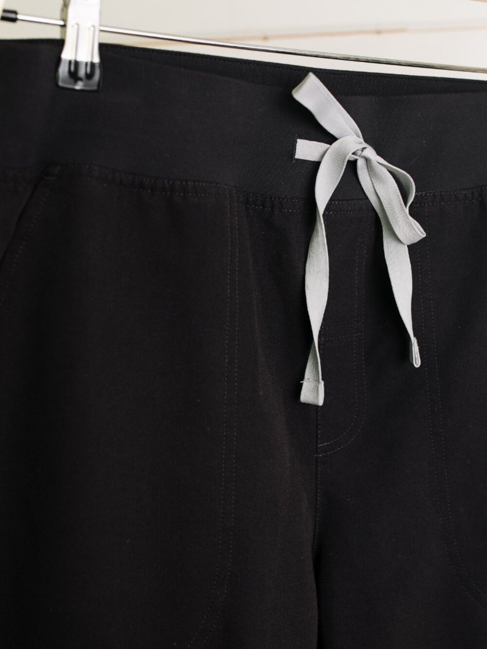 Figs Technical Collection Black Scrub Pants Women’s Large Straight Leg Cargo - Picture 3 of 6